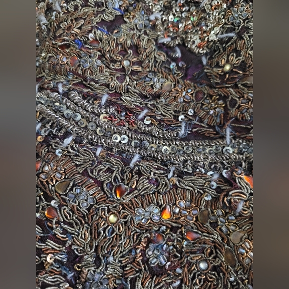 Handmade Embroidered Table Linen/Runner - Picture 3 of 4